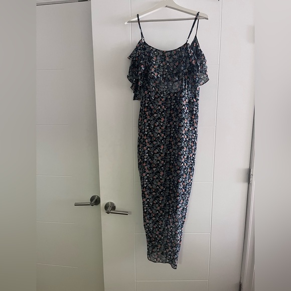 Veronica Beard Marilyn Cold Shoulder Ruffle Dress - Picture 9 of 10